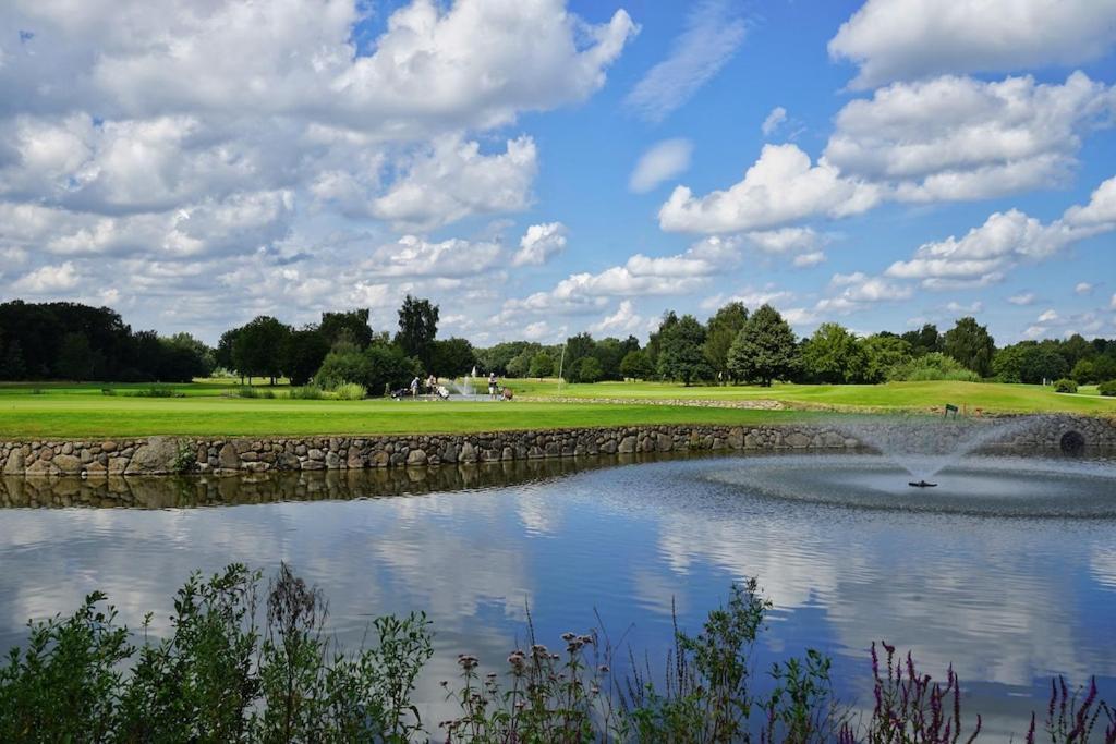Aparthotel Am Golfclub Treudelberg Hamburg-Harburg Exteriör bild